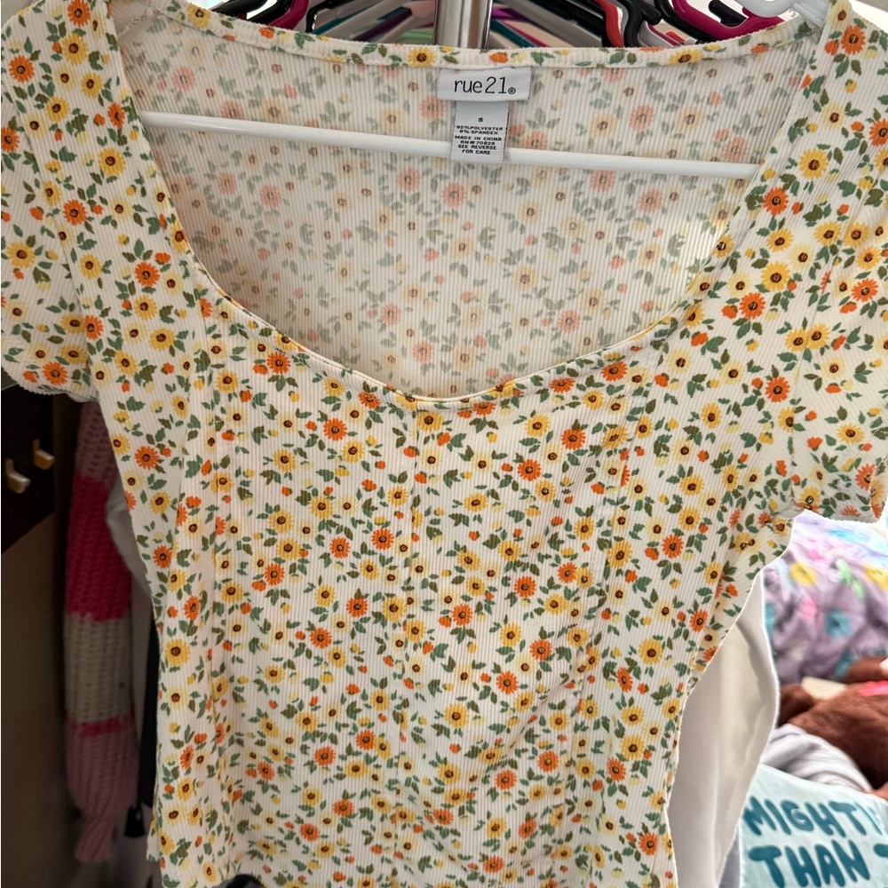 Rue21 Floral Print Women's Top - Cream